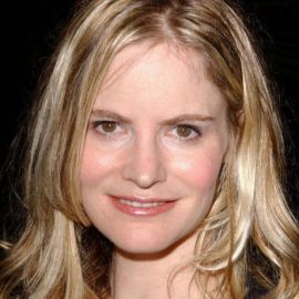 Jennifer Jason Leigh Headshot
