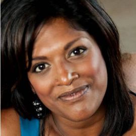 Liz Nead Headshot