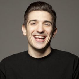 Andrew Schulz Headshot
