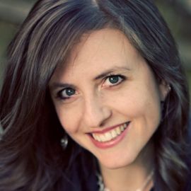 Rebecca Skloot Headshot