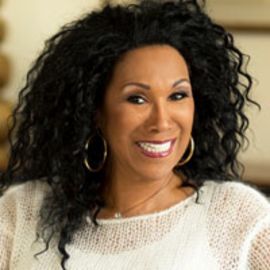 Ruth Pointer Headshot